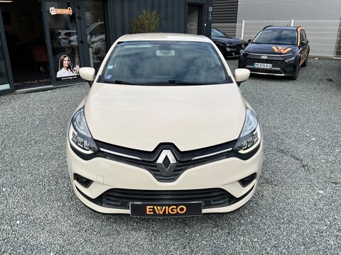 Clio 1.2 TCE 120 INTENS EDC / Premi&egrave;re main / Entretien complet / 2017 occasion 17000 La Rochelle