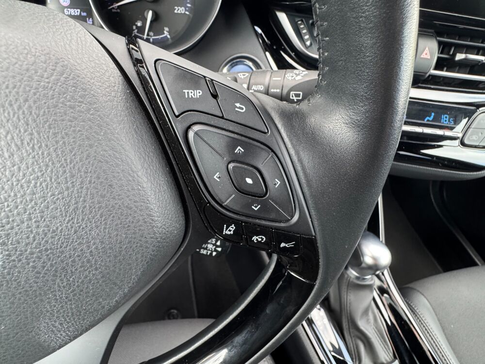 C-HR 2.0 HSD 184H 150 FULL-HYBRID 1.4KWH S&eacute;rie Sp&eacute;ciale TEAM DEUT 2022 occasion 64122 Urrugne