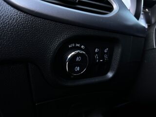 Astra SPORTS TOURER 1.5 D 120ch - CarPlay - GPS 2020 occasion 44220 Cou&euml;ron