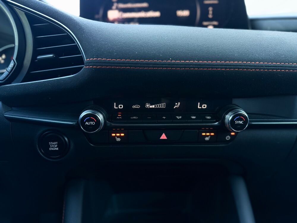 Mazda3 2.0 SKYACTIV-X 185ch HYBRID MHEV BLACKOUT EDITION BUSINESS 2024 occasion 25300 Pontarlier