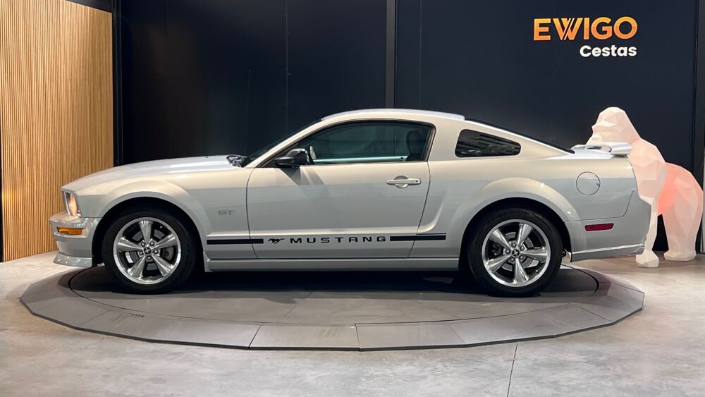Mustang FASTBACK GT V8 4.6L 305ch SACT 24 soupapes - CARTE GRISE FRA 2007 occasion 33610 Cestas