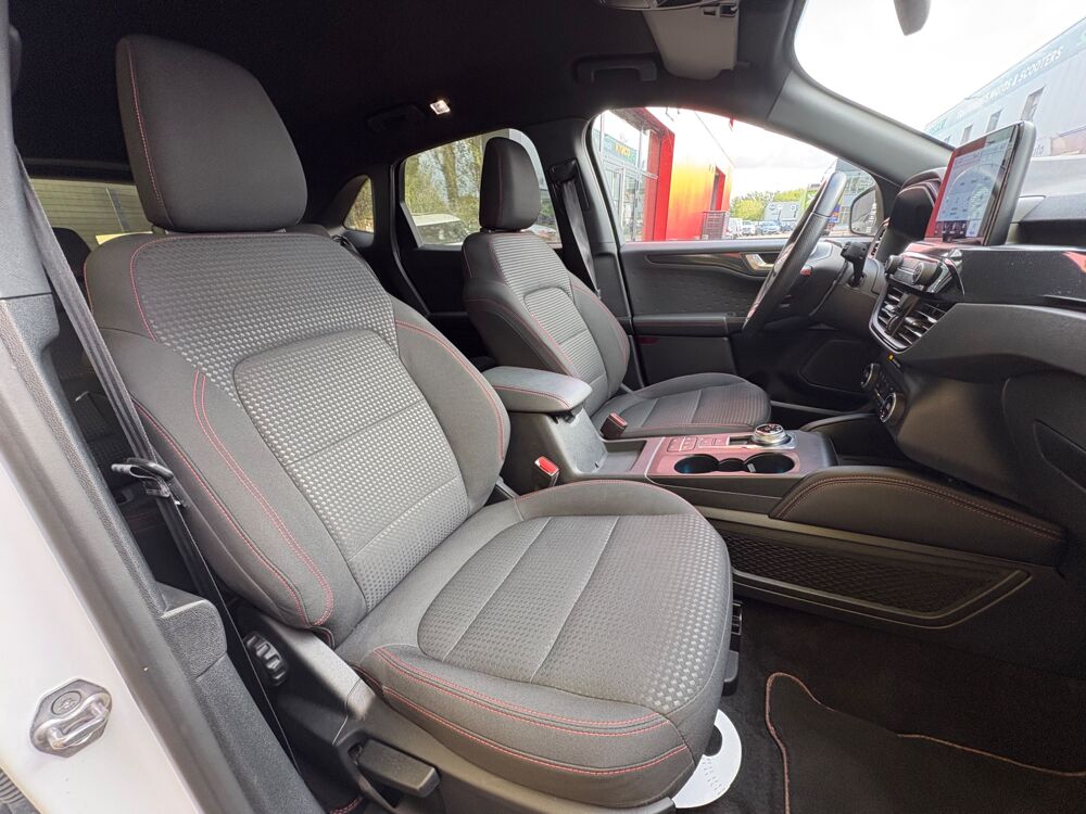 Kuga 2.5 DURATEC 225ch 150 HYBRID PHEV 14.4KWH ST-LINE 4X2 BVA / 2021 occasion 76150 Saint-Jean-du-Cardonnay