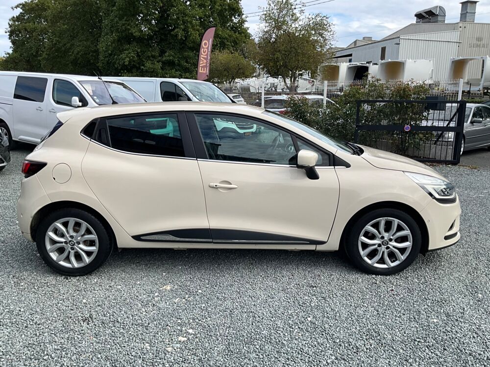 Clio 1.2 TCE 120 INTENS EDC / Premi&egrave;re main / Entretien complet / 2017 occasion 17000 La Rochelle