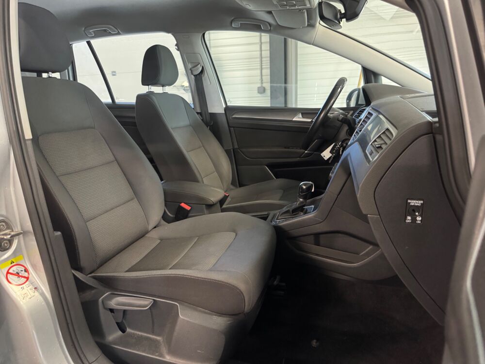 Golf 1.6 TDI 115Ch- BLUEMOTION DISTRIBUTION 2025 - INJECTEUR 2025 2018 occasion 79000 Niort