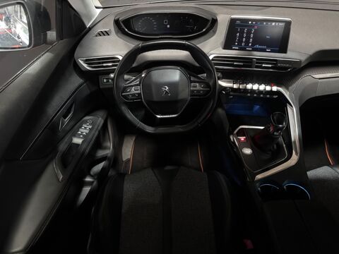 3008 GENERATION-II 1.6 120 CH ALLURE / CAMERA 360 / CARPLAY / COU 2017 occasion 29000 Quimper