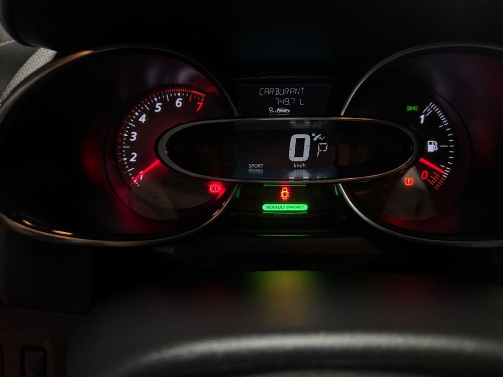 Clio RS 18 TROPHY 1.6 220 CH EDC (1107/1725) / AKRAPOVIC / CAMERA 2018 occasion 29000 Quimper