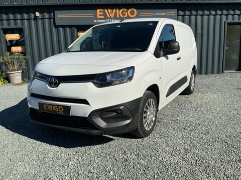 Toyota Proace FOURGON 1.5 D4D 100 CH DYNAMIC MEDIUM L1 / PREMI&Egrave;RE MAIN / A 2021 occasion La Rochelle 17000