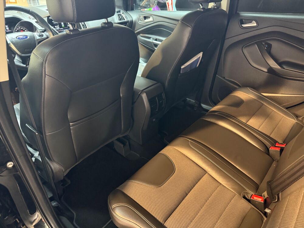 Kuga 1.5 ECOBOOST 150 TITANIUM-S 4X2 // ENTRETIEN CONSTRUCTEUR // 2016 occasion 33320 Eysines