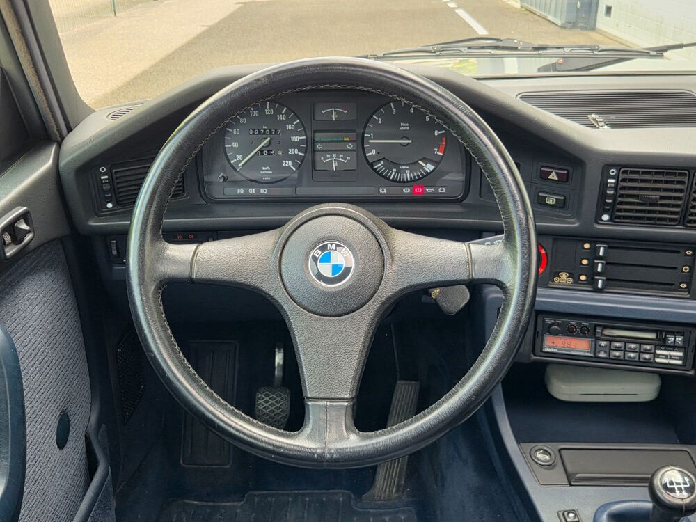 S&eacute;rie 5 520 i E28 Etat concours 1&egrave;re main 1987 occasion 68170 Rixheim