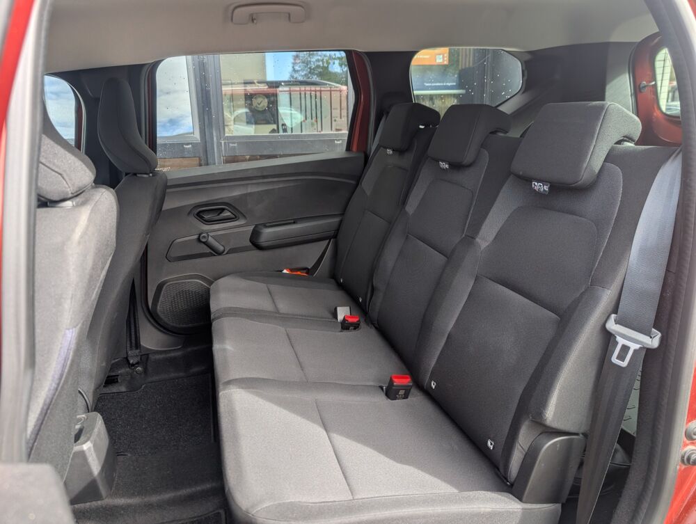 Jogger 1.0L ESSENCE/GPL 100ch ESSENTIEL + RADAR AR + BLUETOOTH 2023 occasion 38420 Le Versoud