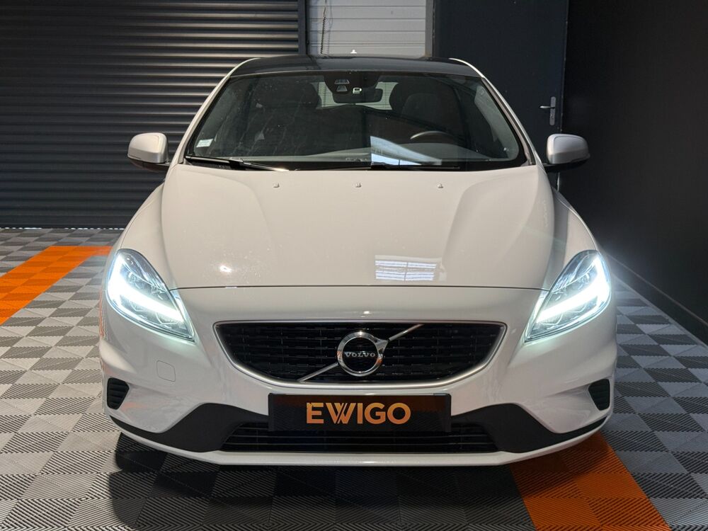 V40 D3 2.0 150 ch R-DESIGN GEARTRONIC6 2017 occasion 65290 Juillan