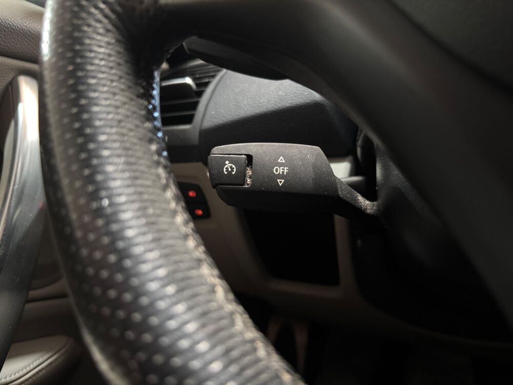 S&eacute;rie 1 CABRIOLET 118D 143 CH M SPORT DESIGN / SIEGES CHAUFFANTS / R 2011 occasion 29000 Quimper