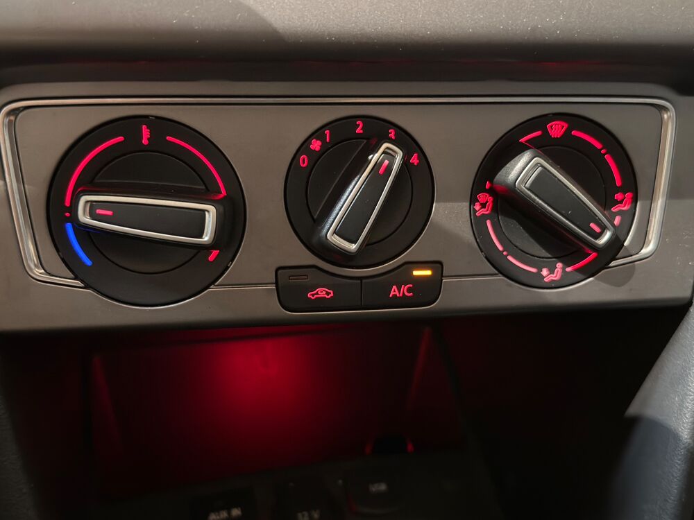 Polo 1.4 TDI 90ch BLUEMOTION S&Eacute;RIE SP&Eacute;CIALE LOUNGE 2015 occasion 81990 Puygouzon