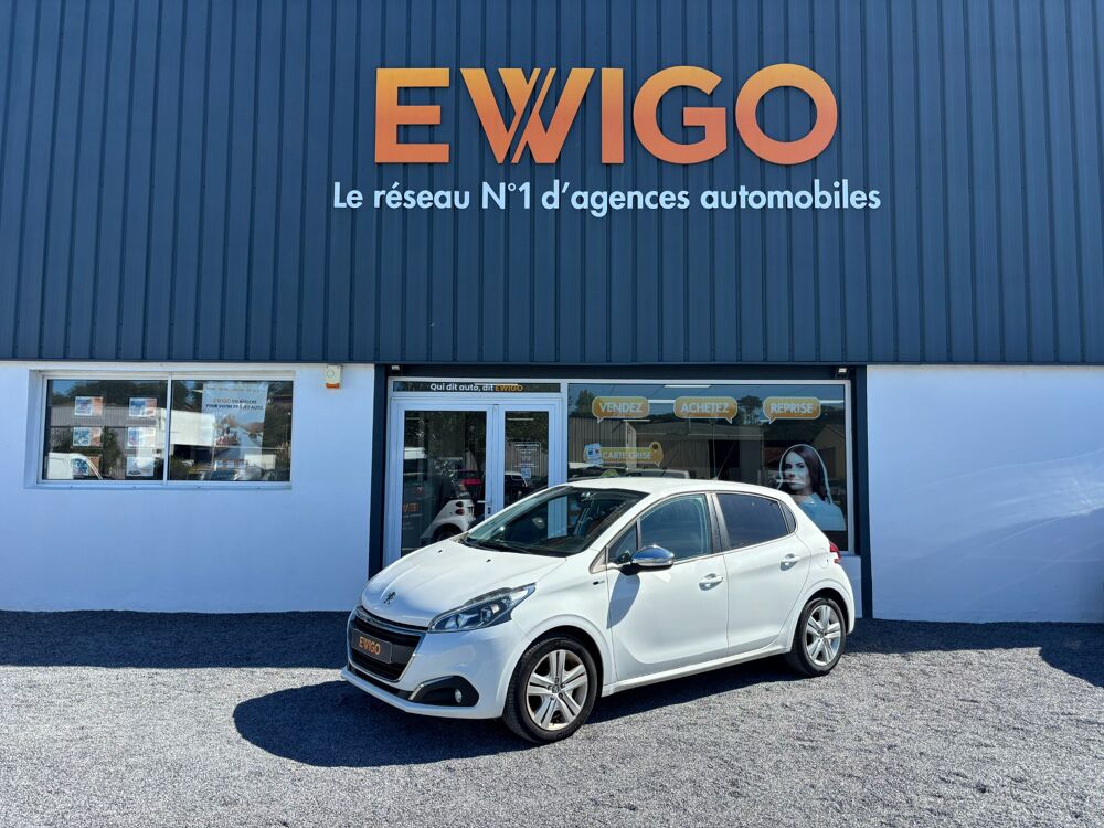 208 1.2 PURETECH 82ch STYLE 5P / DISTRIBUTION OK / BLUETOOTH / C 2016 occasion 64122 Urrugne