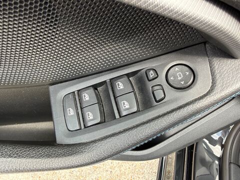 S&eacute;rie 1 118I 140Ch M SPORT BVA - CARPLAY SS FIL - LED AMBIANCE - CA 2019 occasion 27000 &Eacute;vreux