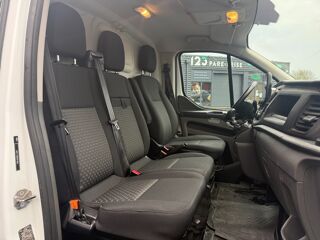 Transit Custom FOURGON 270 2.0 TDCI 130 ch L1H1 LIMITED / CARPLAY / CAMERA 2019 occasion 17100 Saintes