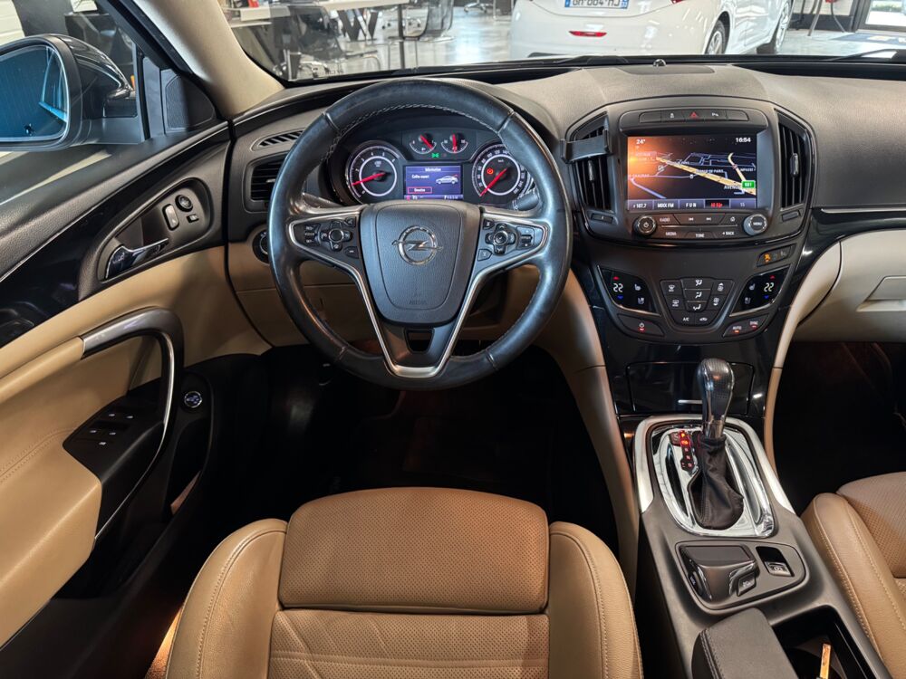 Insignia GENERATION-I SPORTS-TOURER 2.0 CDTI BI-TURBO 195 Ch COSMO PA 2014 occasion 79000 Niort
