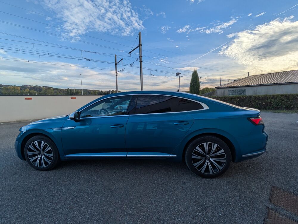 Arteon SHOOTING BRAKE 1.4 TSI E-HYBRID 218h 155 PHEV HYBRID OPF ELE 2021 occasion 69420 Ampuis