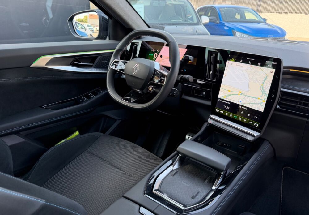 Austral 1.2 E-TECH FULL HYBRID 200CH ESPRIT ALPINE - TOIT PANORAMIQU 2024 occasion 13700 Marignane