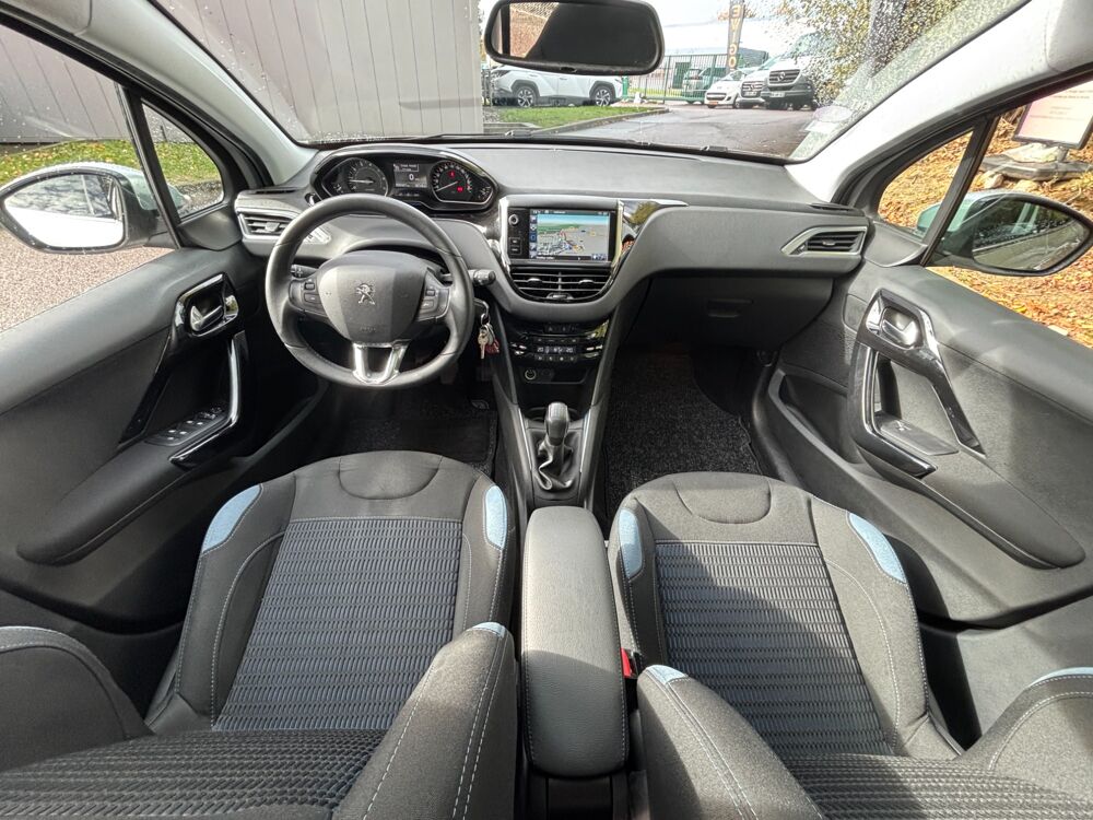 208 GENERATION-I 1.2 VTI 80 ALLURE-TOIT PANORAMIQUE-BLUETOOTH-GP 2014 occasion 76150 Saint-Jean-du-Cardonnay