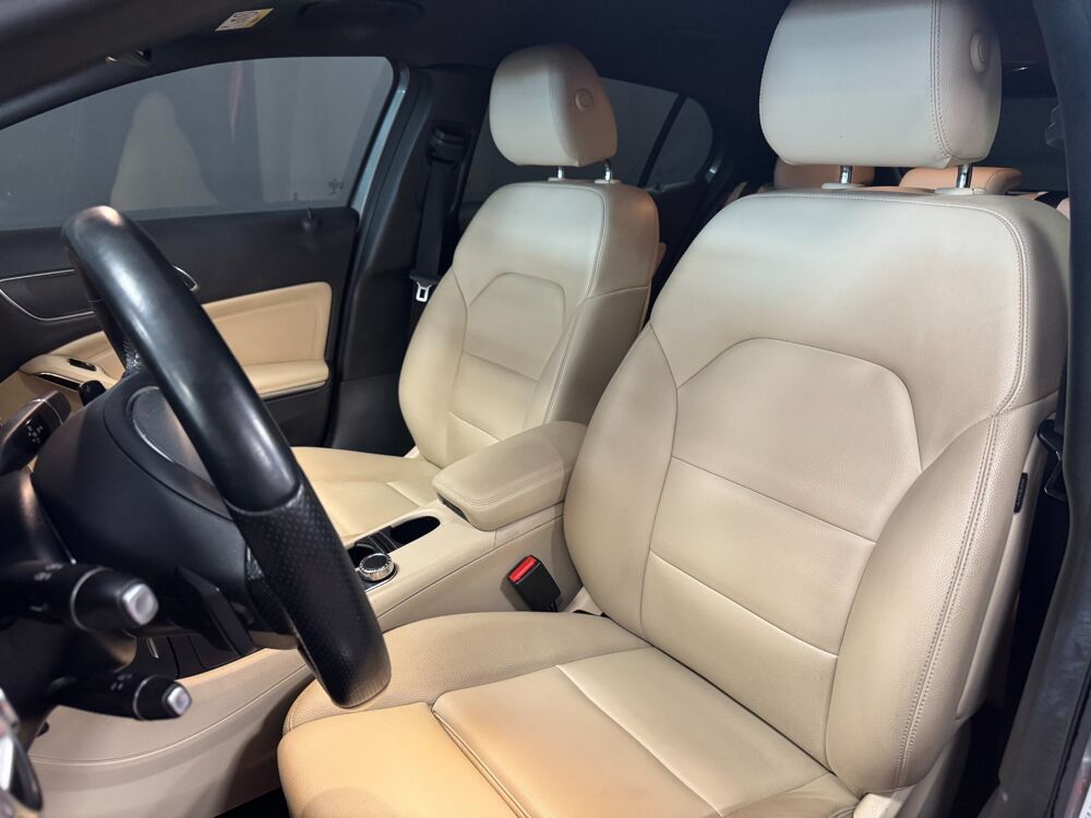 Classe GLA 220 D 177ch SENSATION 7-G DCT A 2015 occasion 34430 Saint-Jean-de-V&eacute;das