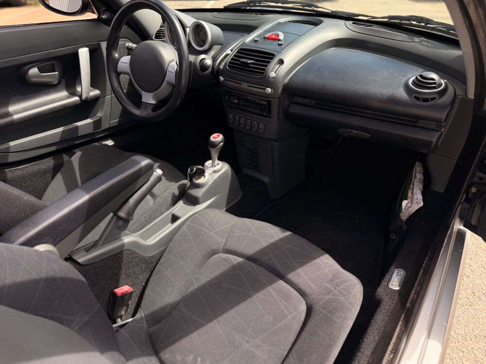 Roadster COUPE 0.7 T 80ch XCLUSIVE BVA 2006 occasion 25300 Pontarlier