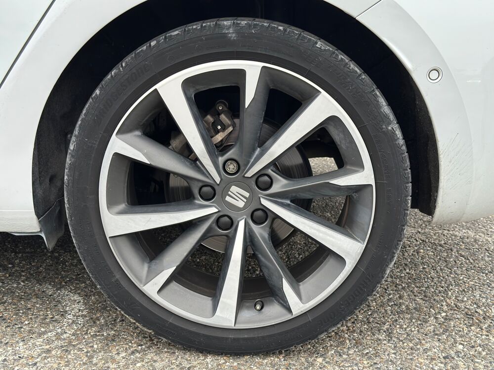 Leon 2.0 TDI 150CH FR DSG / SIEGES ELECTRIQUES A MEMOIRE 2022 occasion 47000 Agen
