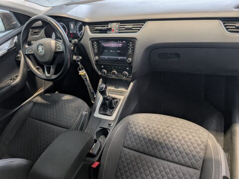 Octavia COMBI 1.6 TDI 116 ch BUSINESS 4X2 2018 occasion 65290 Juillan