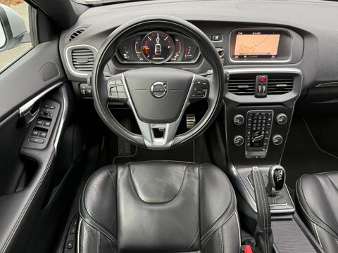 V40 D3 2.0 150 ch R-DESIGN GEARTRONIC6 2017 occasion 65290 Juillan