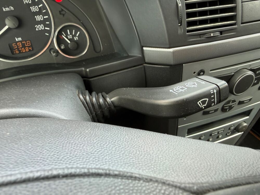 Meriva 1.7 CDTI 100CH COSMO - RADIO - VERROUILLAGE CENTRALISE - 2004 occasion 27000 &Eacute;vreux