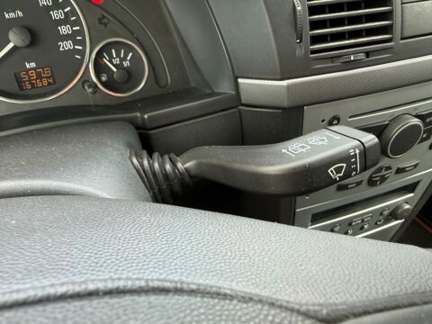 Meriva 1.7 CDTI 100CH COSMO - RADIO - VERROUILLAGE CENTRALISE - 2004 occasion 27000 &Eacute;vreux