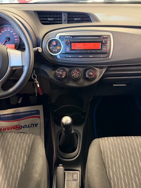 Yaris 1.0 VVTI 70 Ch ACTIVE - JANTES ALU 2013 occasion 79000 Niort