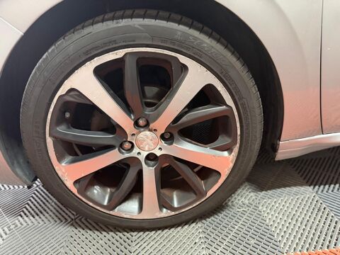 208 GENERATION-I 1.6 E-HDI 115 CH FELINE-TOIT PANO-BLUETOOTH 2013 occasion 60740 Saint-Maximin