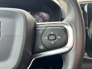 XC40 1.5 T3 165ch INSCRIPTION LUXE / TOIT OUVRANT PANORAMIQUE / A 2019 occasion 38420 Le Versoud
