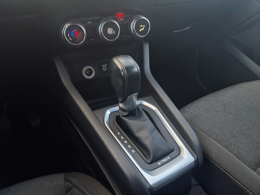 Clio 1.6 E-TECH 140 CH 90 HYBRID FULL-HYBRID LIMITED BVA + CAMERA 2022 occasion 97410 Saint-Pierre