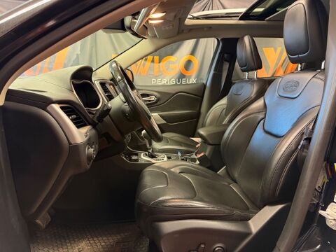 Cherokee 2.2 CRD 200 Ch OVERLAND AWD ACTIVE-DRIVE BVA TOIT OUVRANT/ S 2017 occasion 24750 Tr&eacute;lissac