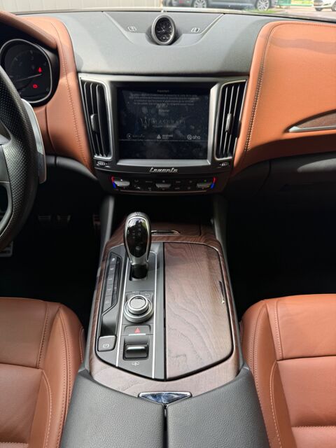 Levante 3.0 D 275Ch GRANSPORT NERISSIMO BVA - SUSPENSION PILOTE - V8 2017 occasion 76150 Saint-Jean-du-Cardonnay