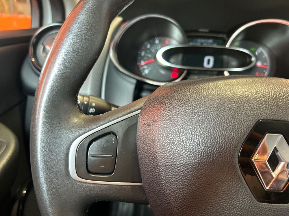 Clio 1.5 DCI 90 CH BUSINESS / DISTRI FAITE 2017 occasion 47000 Agen