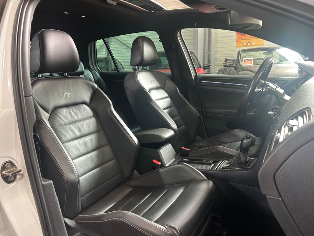 Golf 2.0 TSI 300 CH R 4MOTION DSG6 / TOIT OUVRANT / RADARS AV/ARR 2015 occasion 29000 Quimper