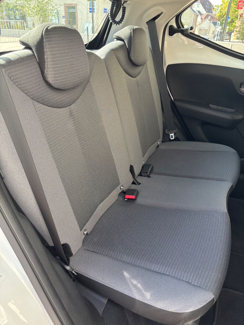 Aygo 1.0 VVTI 72CH X-PLAY X-SHIFT BVA - 1ERE MAIN - SUIVI COMPLET 2021 occasion 57600 Forbach