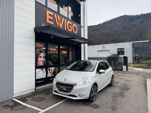 Peugeot 208 1.6 E-HDi 92ch ALLURE + TOIT PANORAMIQUE + GPS + RADAR AR 2014 occasion Le Versoud 38420