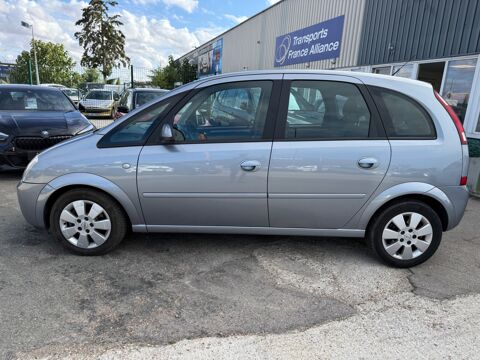 Meriva 1.7 CDTI 100CH COSMO - RADIO - VERROUILLAGE CENTRALISE - 2004 occasion 27000 &Eacute;vreux