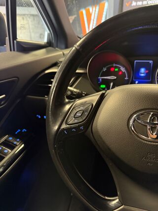 C-HR 1.8 HSD 122 H 100 FULL-HYBRID BVA // CAM&Eacute;RA DE RECUL // SI&Egrave;G 2018 occasion 44300 Nantes