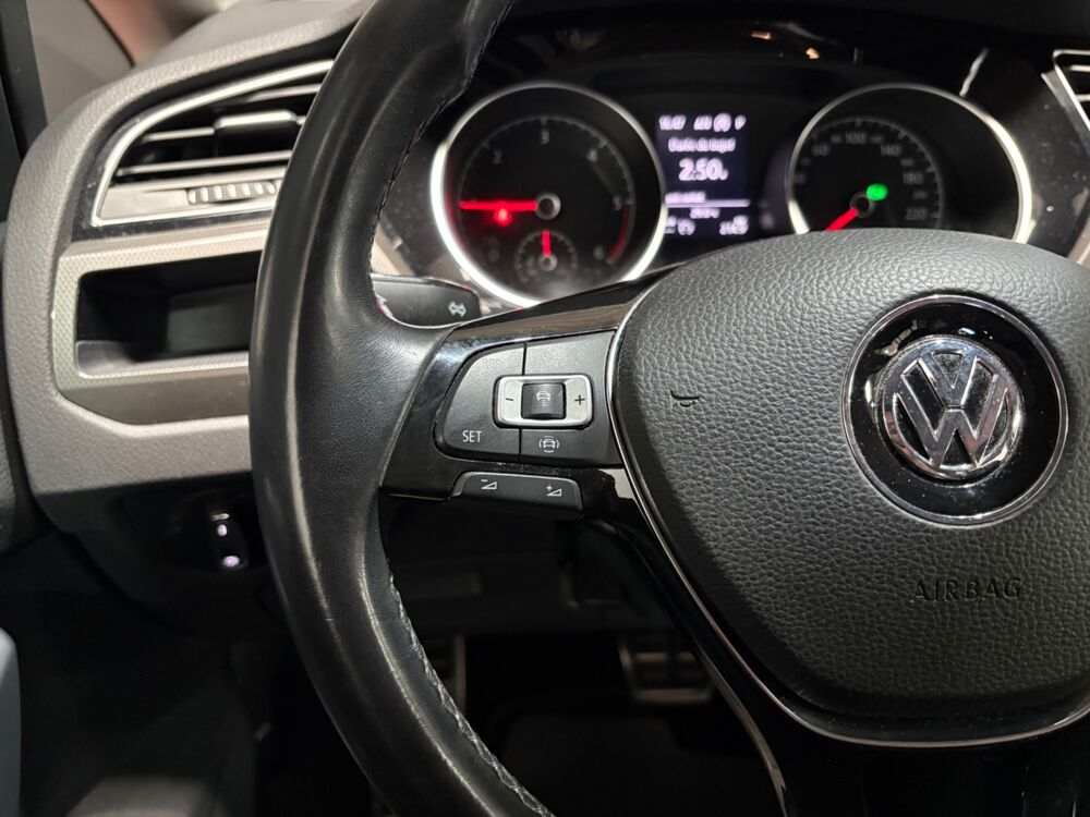 Touran 1.6 TDI 115 CH BLUEMOTION DSG / CARPLAY / CAMERA DE RECUL / 2019 occasion 29000 Quimper