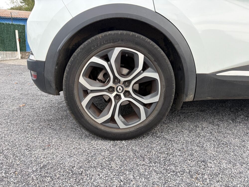 Captur 1.6 E-Tech full hybrid 145ch Techno / Entretien Constructeur 2022 occasion 64122 Urrugne