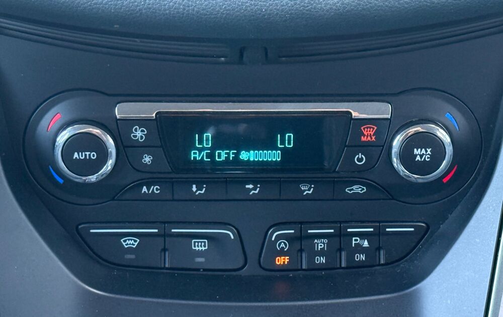 Focus C-MAX 1.0 SCTI 125 TITANIUM 2014 occasion 33210 Maz&egrave;res
