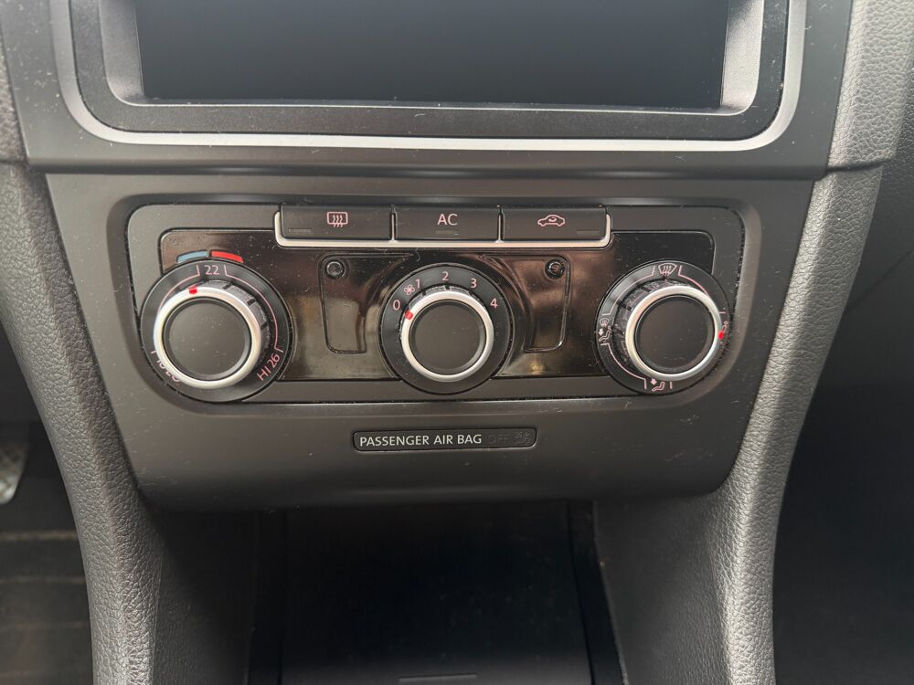 Golf 1.6 TDI 105ch TREND LINE 2010 occasion 17100 Saintes