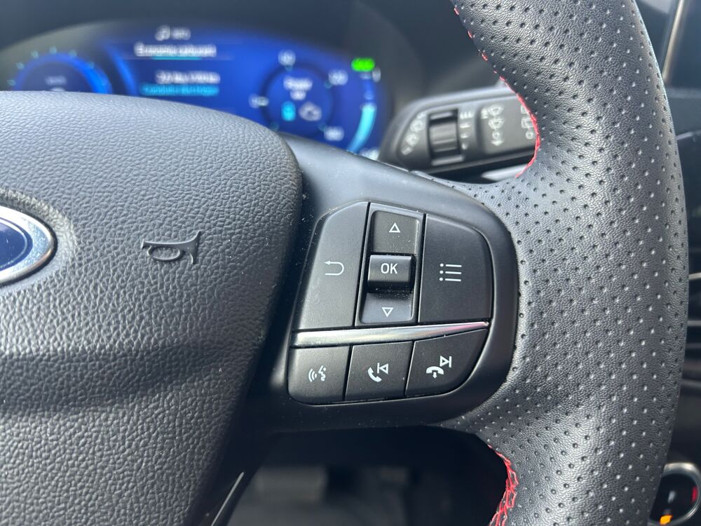 Kuga 2.5 DURATEC 225 ch ST LINE / CAMERA AV/AR / APPLE CARPLAY 2023 occasion 38420 Le Versoud
