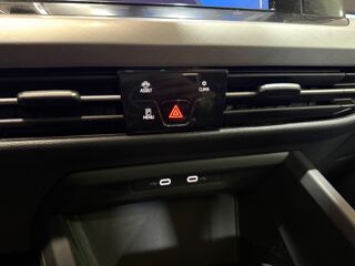 Golf 1.0 TSI 110 BLUEMOTION LIFE BUSINESS / CARPLAY 2021 occasion 29000 Quimper