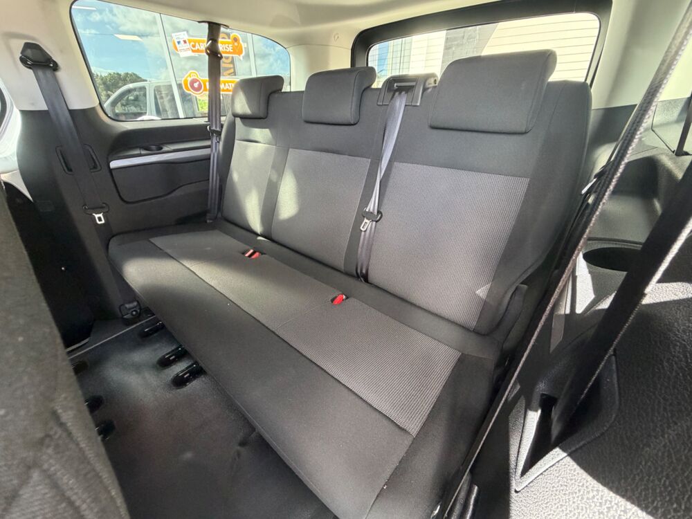 Proace city 2.0 D4D 140 LONG L3 DYNAMIC CONNECT + 1 &Egrave;RE MAIN + GARANTIE 2025 occasion 97410 Saint-Pierre